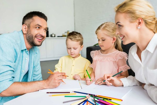 Apprendre en couleur : comment les coloriages peuvent soutenir l'éducation à domicile
